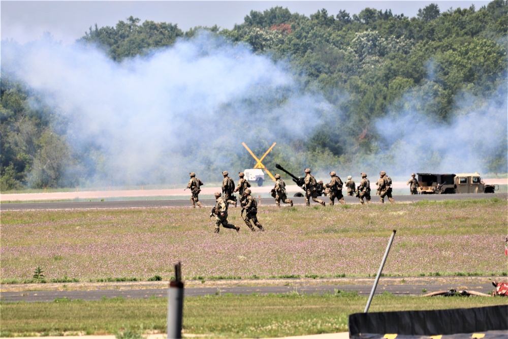 Wisconsin Army National Guard Soldiers conduct airshow 'dress rehearsal' event at Fort McCoy