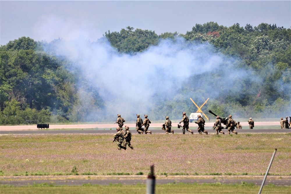 Wisconsin Army National Guard Soldiers conduct airshow 'dress rehearsal' event at Fort McCoy