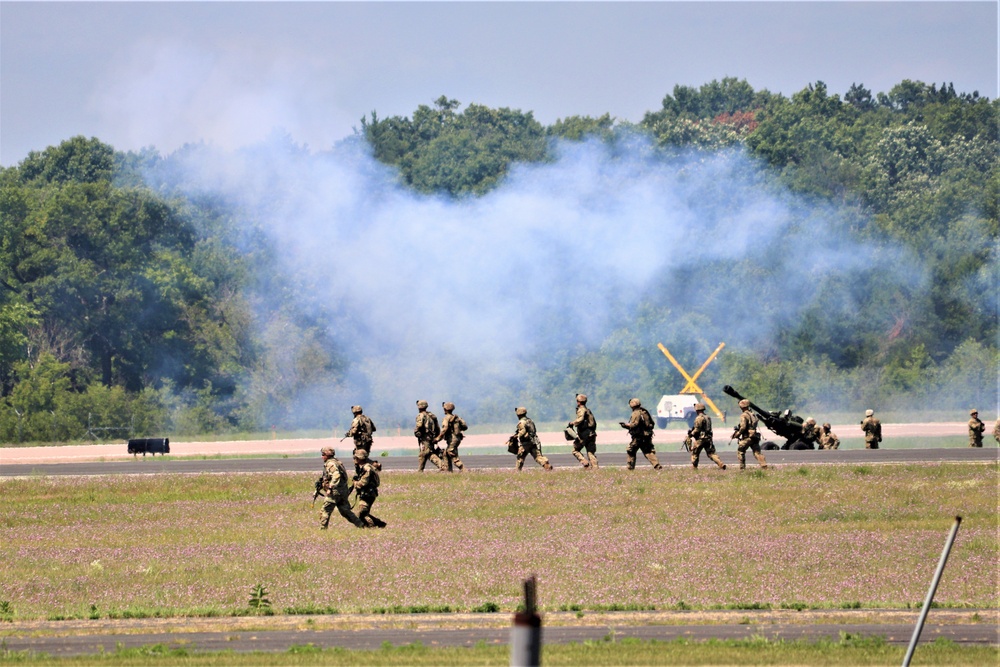 Wisconsin Army National Guard Soldiers conduct airshow 'dress rehearsal' event at Fort McCoy