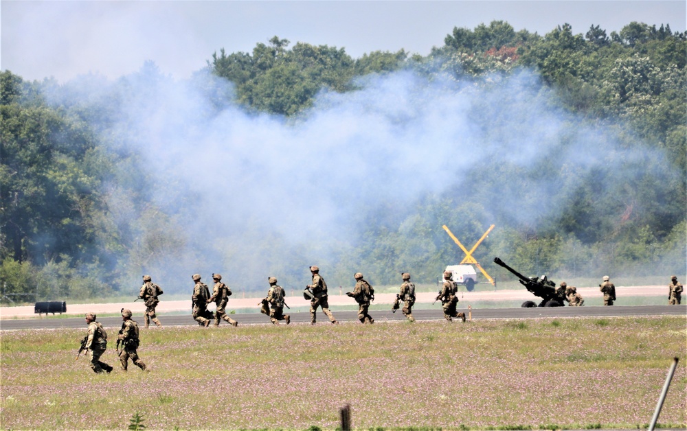 Wisconsin Army National Guard Soldiers conduct airshow 'dress rehearsal' event at Fort McCoy