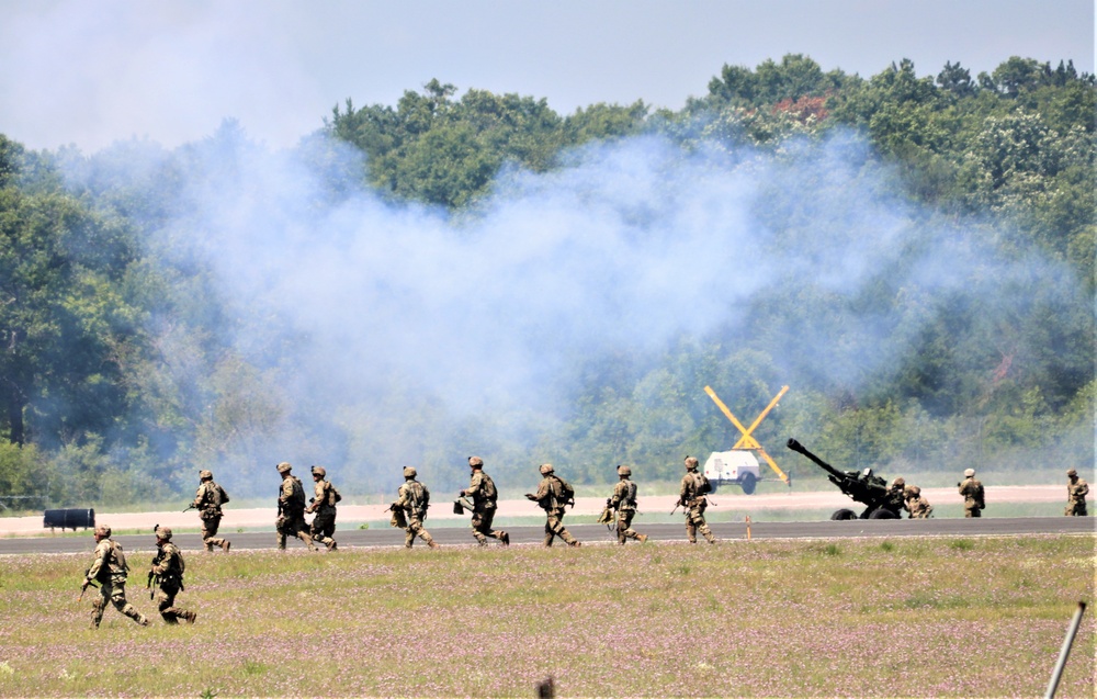 Wisconsin Army National Guard Soldiers conduct airshow 'dress rehearsal' event at Fort McCoy