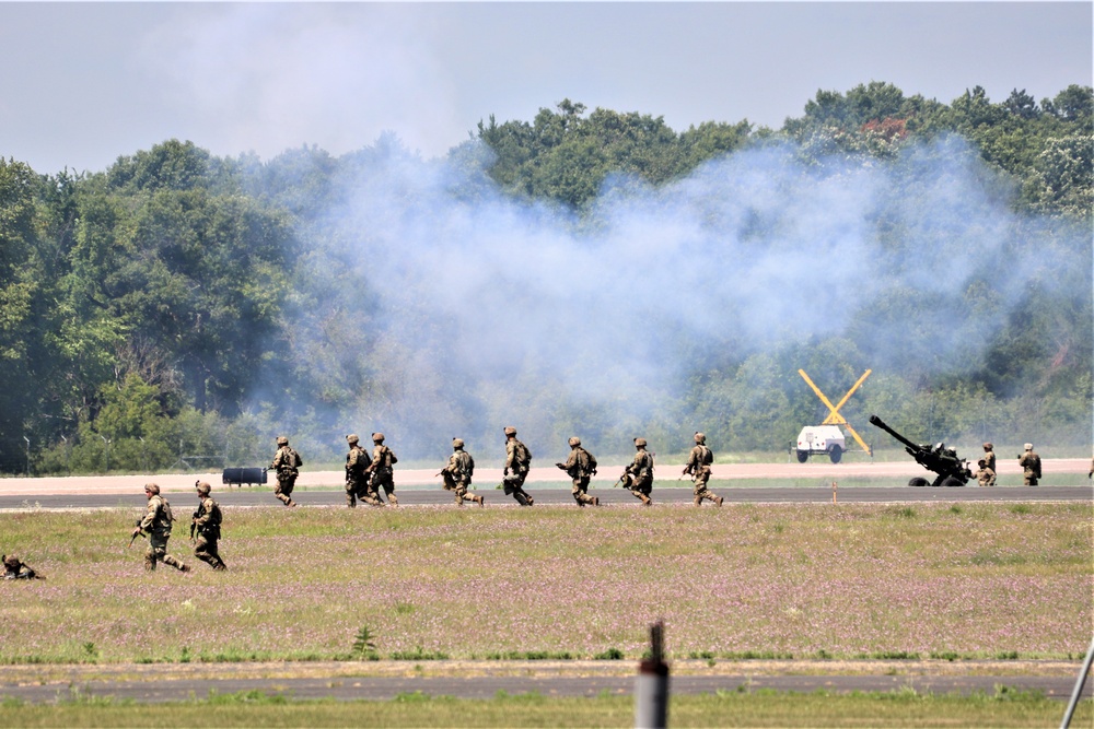 Wisconsin Army National Guard Soldiers conduct airshow 'dress rehearsal' event at Fort McCoy