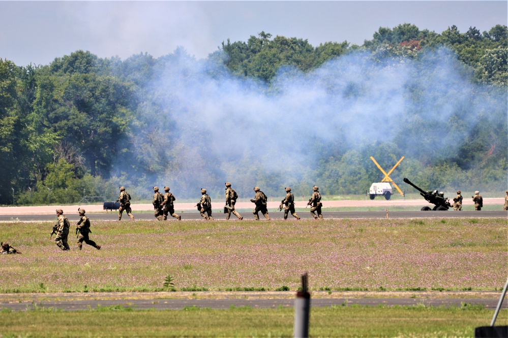 Wisconsin Army National Guard Soldiers conduct airshow 'dress rehearsal' event at Fort McCoy