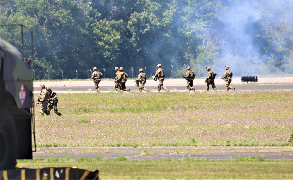 Wisconsin Army National Guard Soldiers conduct airshow 'dress rehearsal' event at Fort McCoy