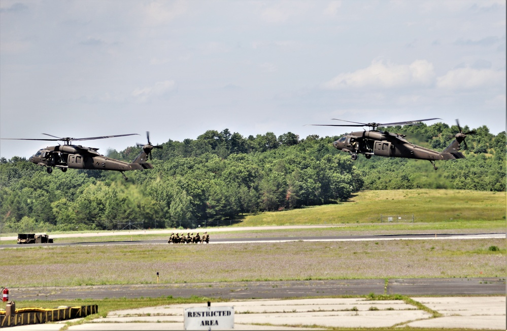 Wisconsin National Guard's 1st Battalion, 147th Aviation Regiment supports airshow 'dress rehearsal' event at Fort McCoy