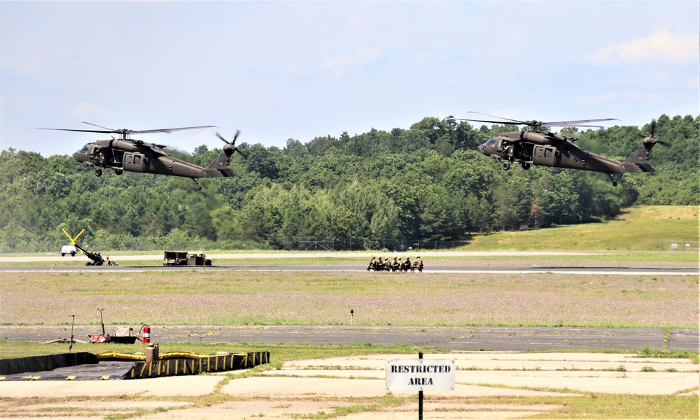 Wisconsin National Guard's 1st Battalion, 147th Aviation Regiment supports airshow 'dress rehearsal' event at Fort McCoy