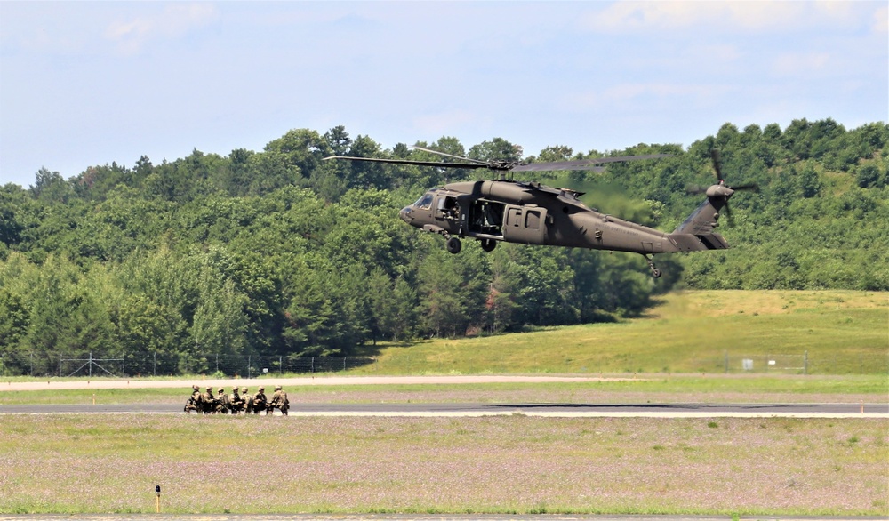 Wisconsin National Guard's 1st Battalion, 147th Aviation Regiment supports airshow 'dress rehearsal' event at Fort McCoy