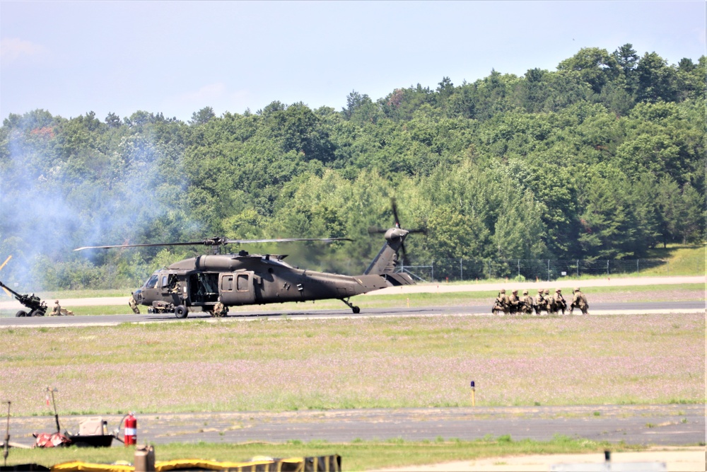 Wisconsin National Guard's 1st Battalion, 147th Aviation Regiment supports airshow 'dress rehearsal' event at Fort McCoy