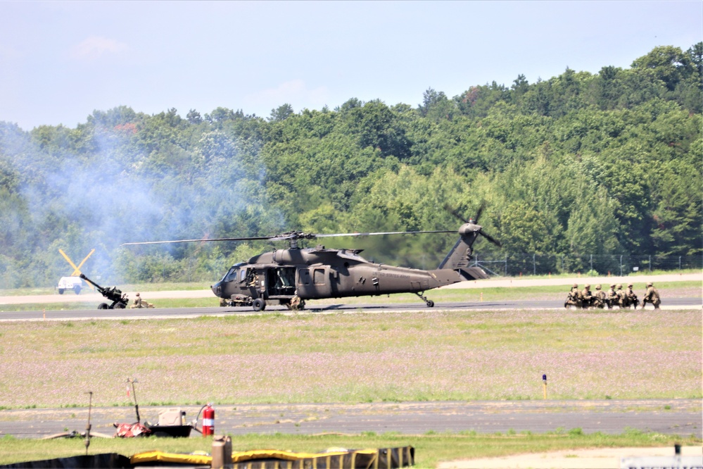 Wisconsin National Guard's 1st Battalion, 147th Aviation Regiment supports airshow 'dress rehearsal' event at Fort McCoy