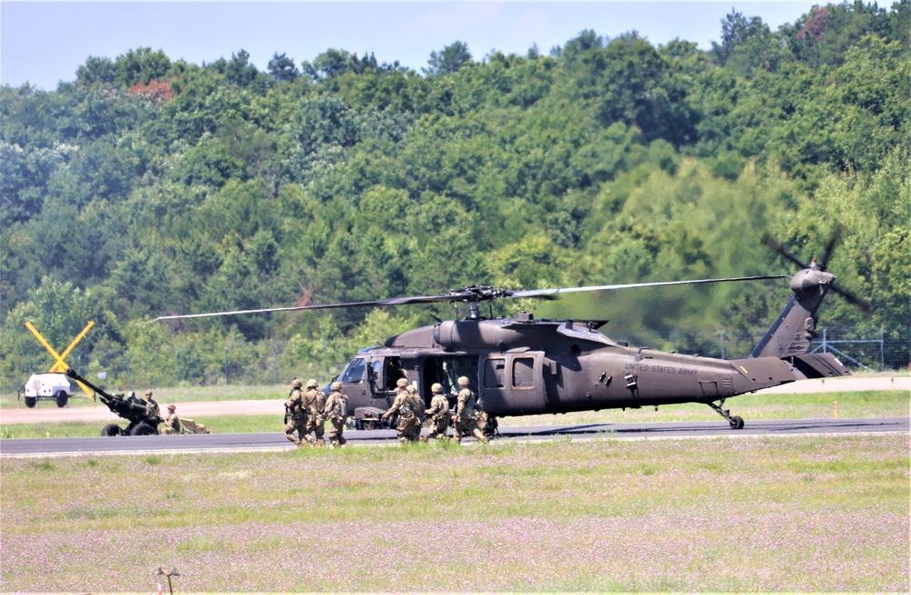 Wisconsin National Guard's 1st Battalion, 147th Aviation Regiment supports airshow 'dress rehearsal' event at Fort McCoy