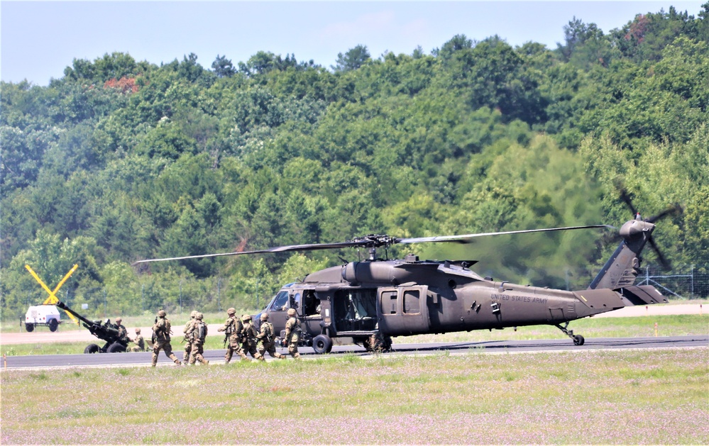 Wisconsin National Guard's 1st Battalion, 147th Aviation Regiment supports airshow 'dress rehearsal' event at Fort McCoy