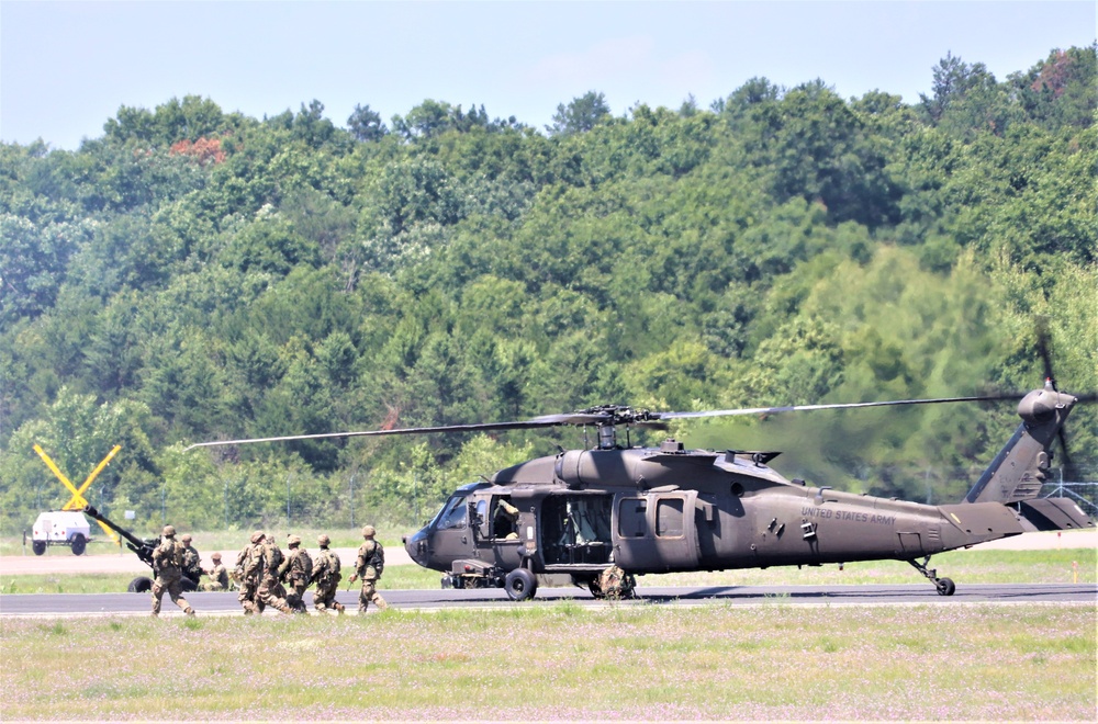 Wisconsin National Guard's 1st Battalion, 147th Aviation Regiment supports airshow 'dress rehearsal' event at Fort McCoy