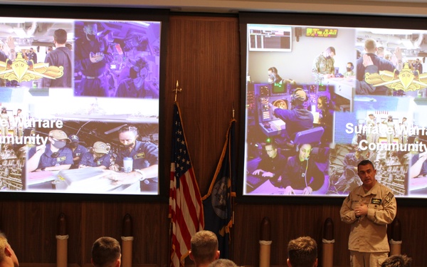 SURFLANT Speaks with Navy ROTC Midshipmen during CORTRAMID