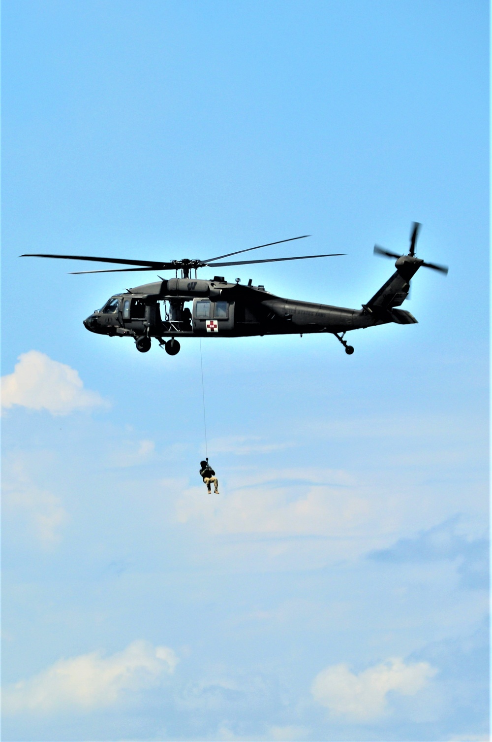 Wisconsin National Guard’s Black Hawk live-hoist capability practiced as part of airshow experience