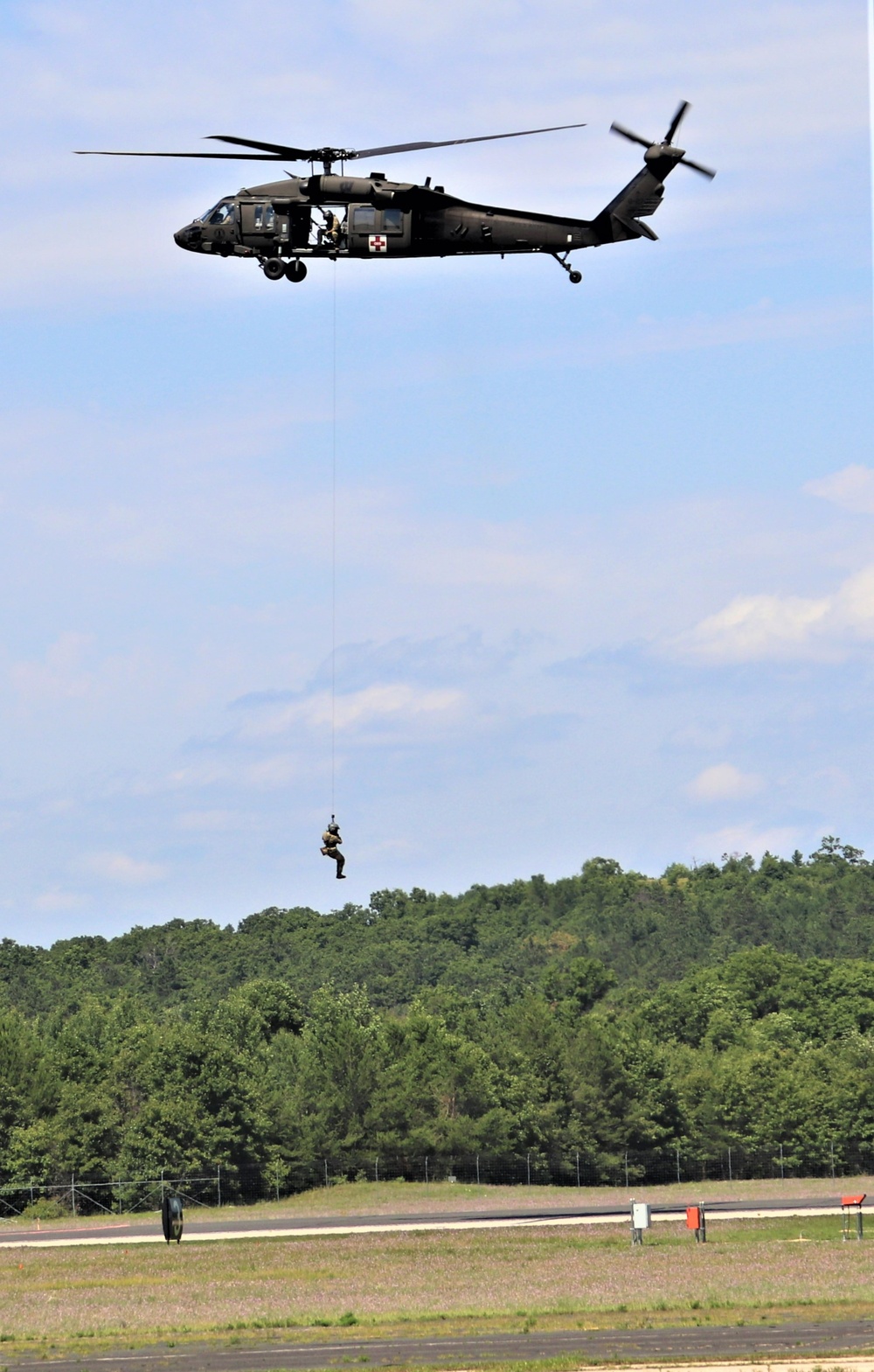 Wisconsin National Guard’s Black Hawk live-hoist capability practiced as part of airshow experience