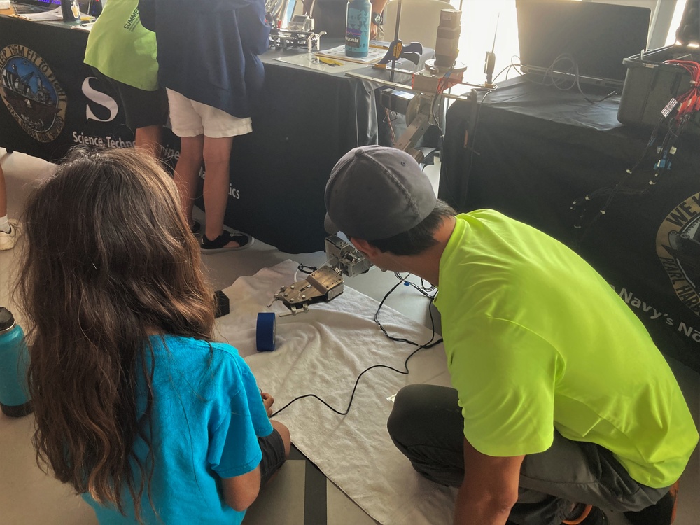 Pearl Harbor Naval Shipyard supports STEM event
