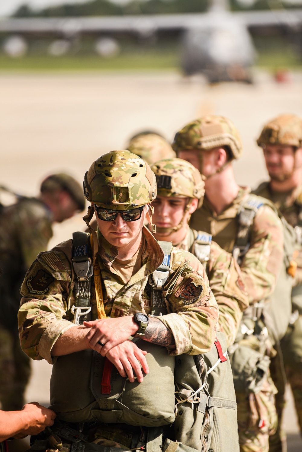 820 BDG performs static-line jump training