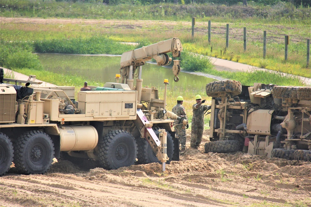 DVIDS - News - Photo Story: RTS-Maintenance course trains Soldiers