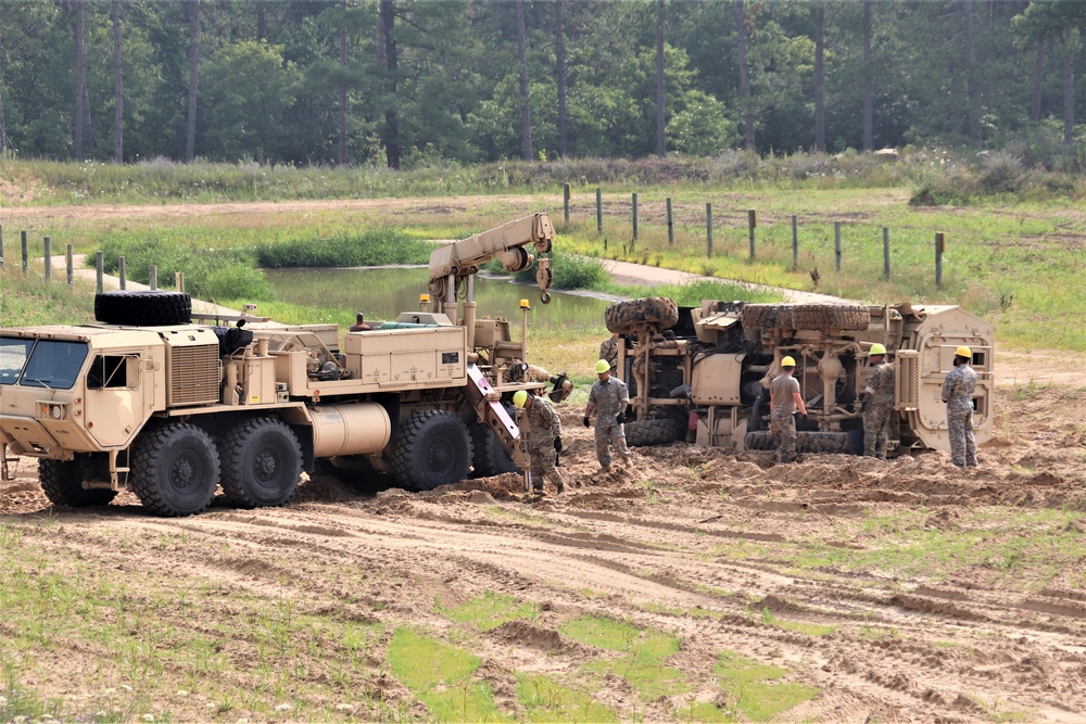 RTS-Maintenance course trains Soldiers on vehicle recovery at Fort McCoy