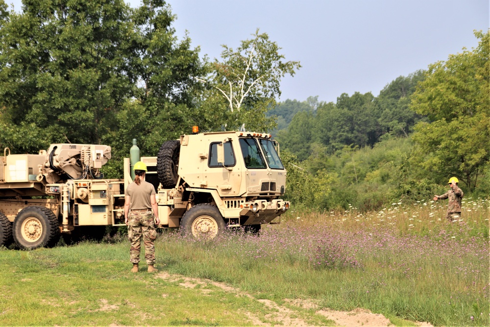 RTS-Maintenance course trains Soldiers on vehicle recovery at Fort McCoy