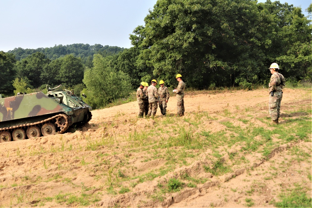 RTS-Maintenance course trains Soldiers on vehicle recovery at Fort McCoy