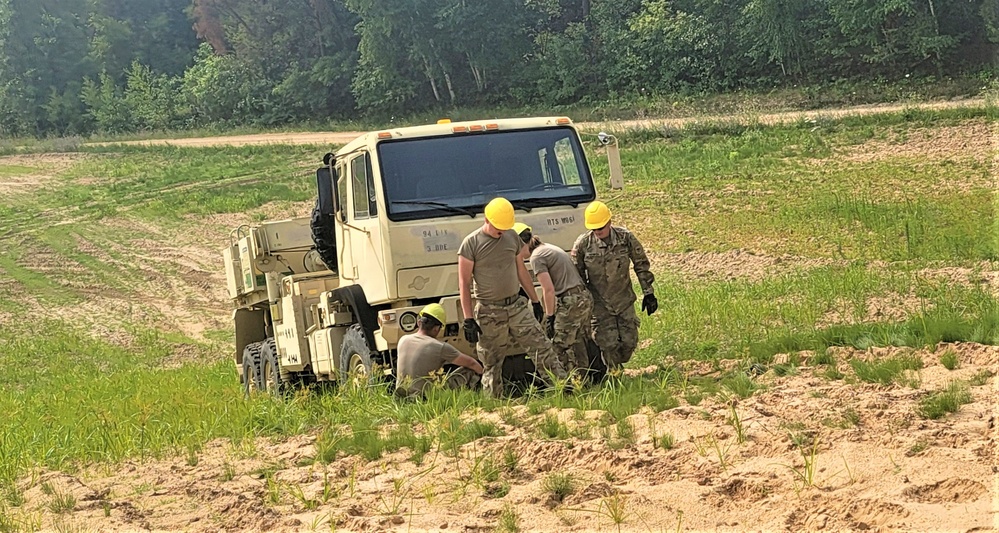 RTS-Maintenance course trains Soldiers on vehicle recovery at Fort McCoy