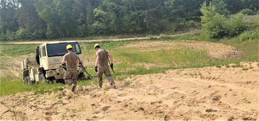 RTS-Maintenance course trains Soldiers on vehicle recovery at Fort McCoy