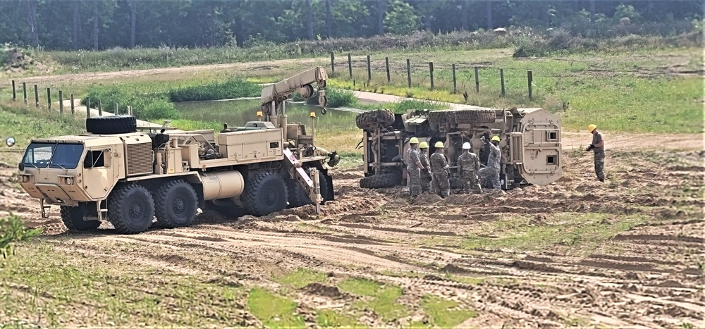 RTS-Maintenance course trains Soldiers on vehicle recovery at Fort McCoy