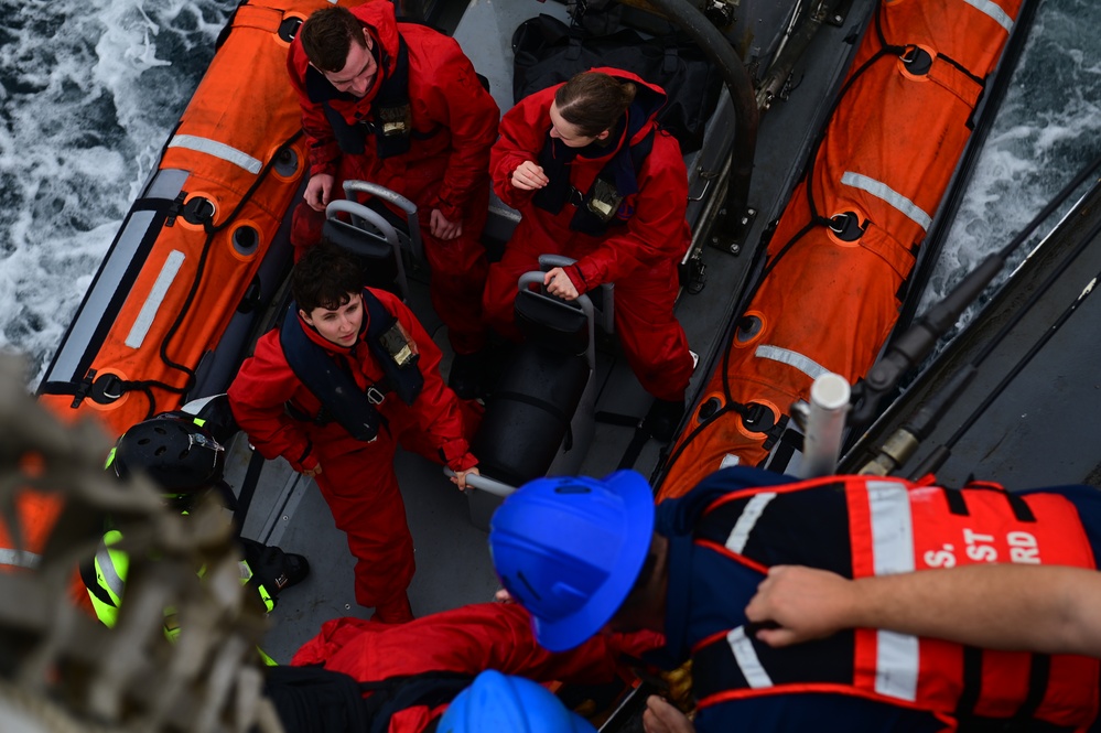 U.S. Coast Guard Cutter Forward (WMEC 911) and French navy vessel BSAM Garonne crews conduct cross-deck tour