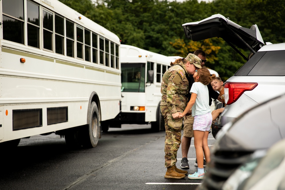 Kentucky National Guard field artillery departs for deployment