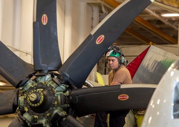 USS Carl Vinson (CVN 70) Conducts Routine Operations