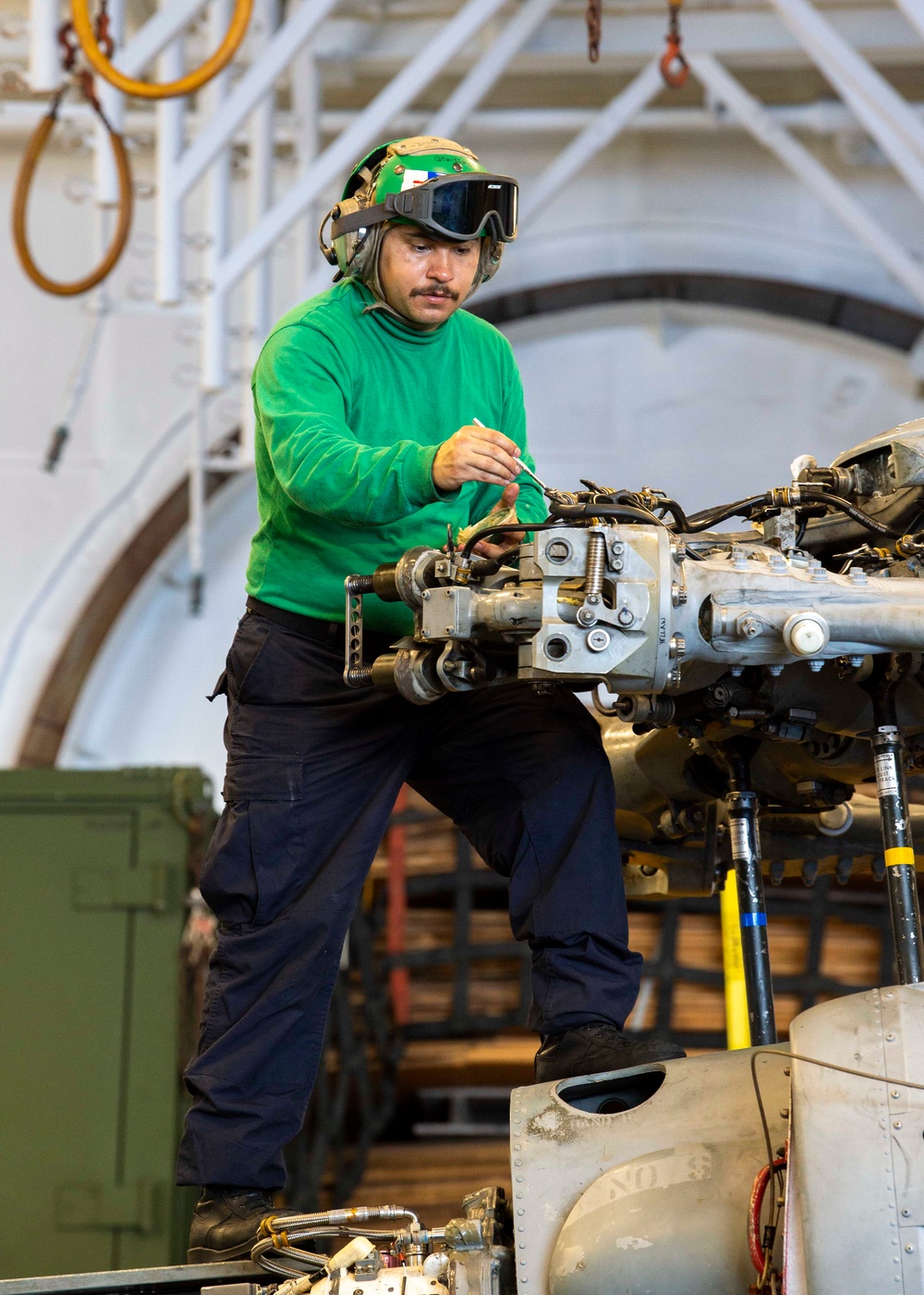 USS Carl Vinson (CVN 70) Conducts Routine Operations