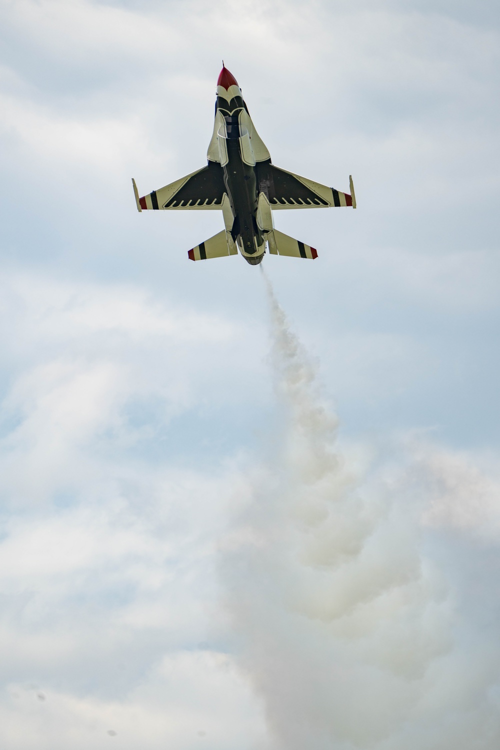 Thunderbirds return to New York airshow