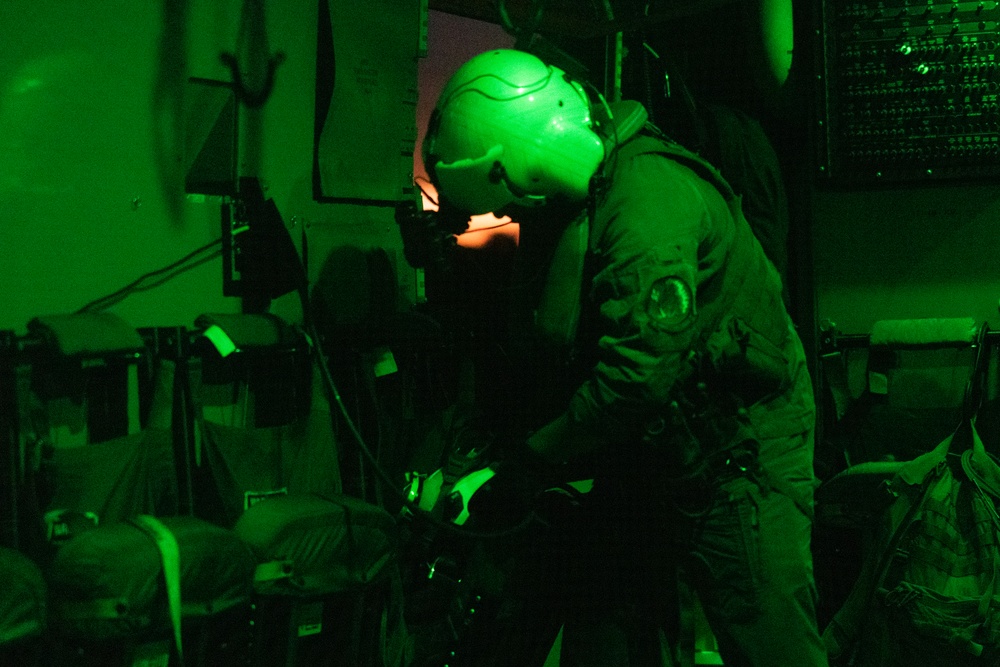 HMH-461 conducts a night flight during Large Scale Exercise 2023