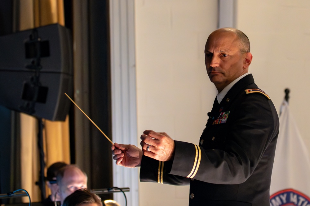 215th Army Band Starts Summer Concert Series