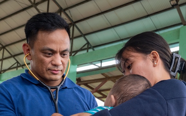 U.S. Civil Affairs, Navy SEALs Host Medical Civic Action Program in the Philippines