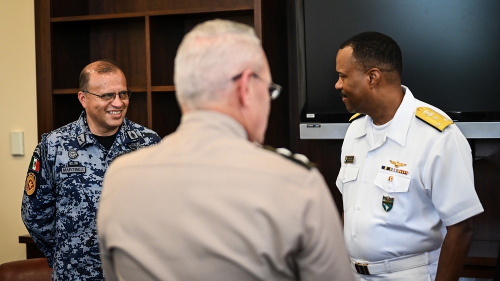 VADM Holsey USSOUTHCOM Military Deputy Commander Visits the IADC