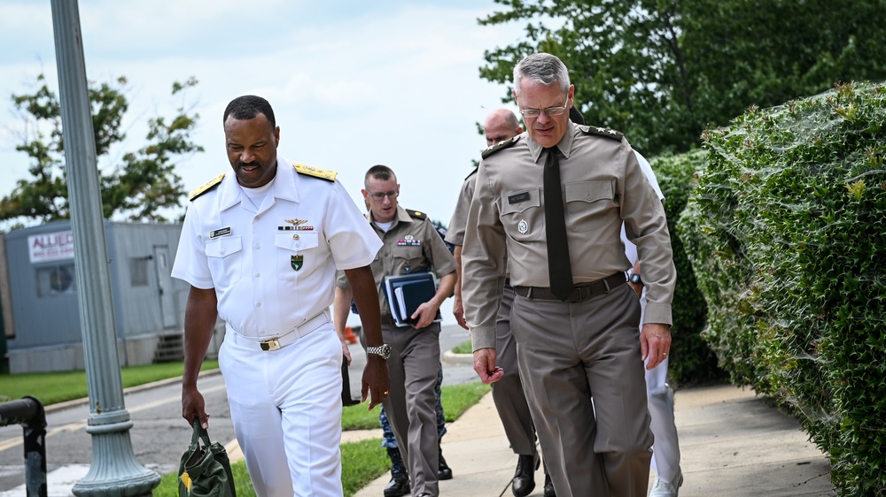 VADM Holsey USSOUTHCOM Military Deputy Commander Visits the IADC