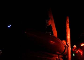 USS Porter Rescues Divers