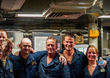 USS Porter Rescues Divers