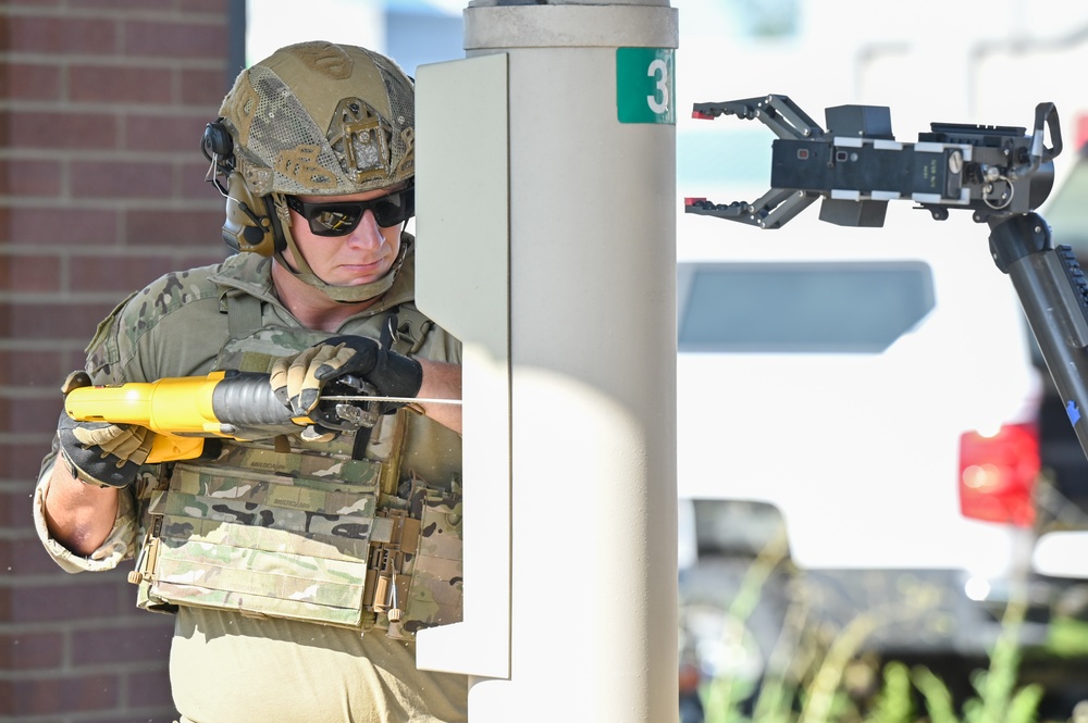 775th EOD Flight trains alongside off-base emergency responders