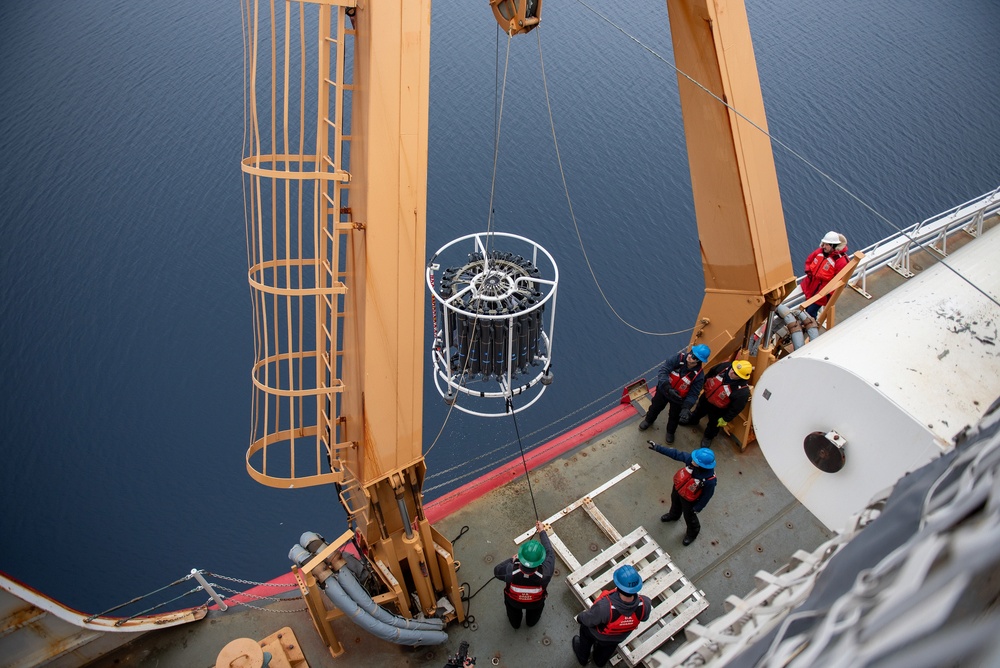 Coast Guard Cutter Healy conducts science mission in Beaufort Sea