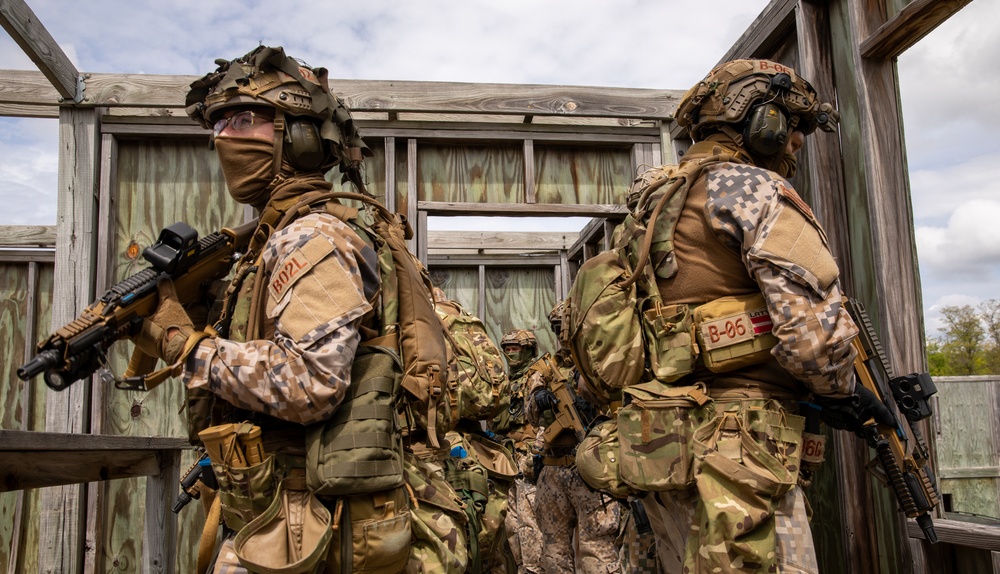 Latvian Special Forces Train Clearing Buildings During Nothern Strike 2023