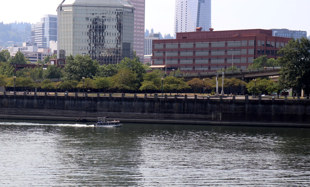 Boaters on the Willamette River