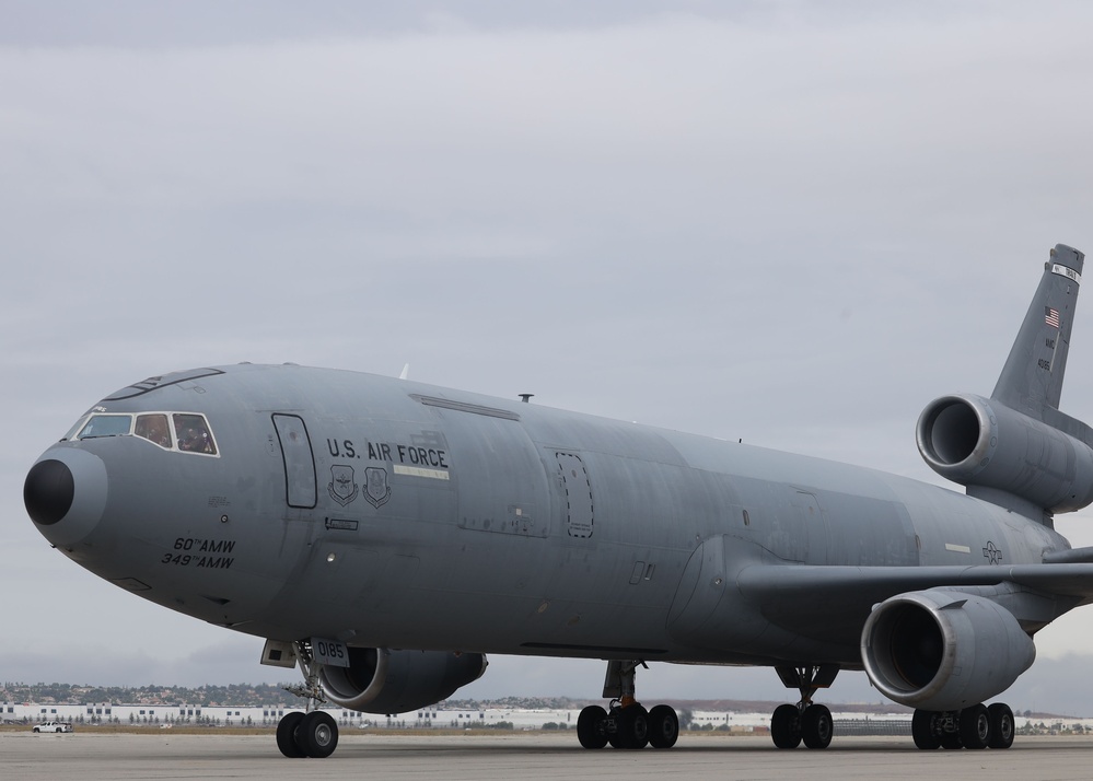 Pennington Pilots KC-10A