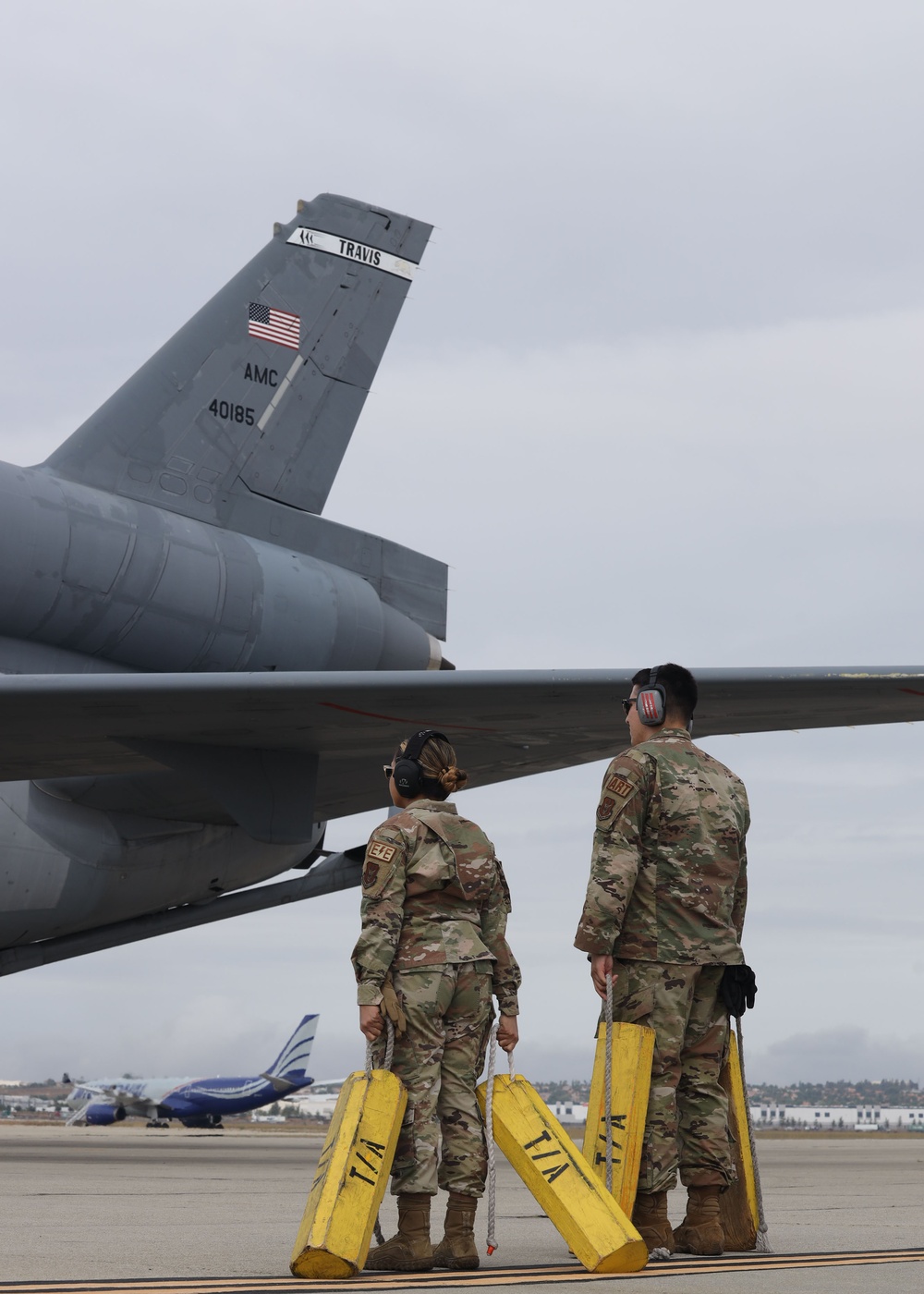 KC-10A Lands