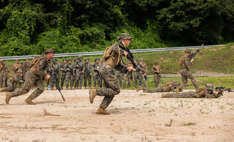 KMEP 23.3: U.S. Marines and ROK Marines conduct bilateral weapons familiarization