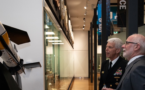 Commander, U.S. 7th Fleet tours Royal Australian Navy Heritage Centre