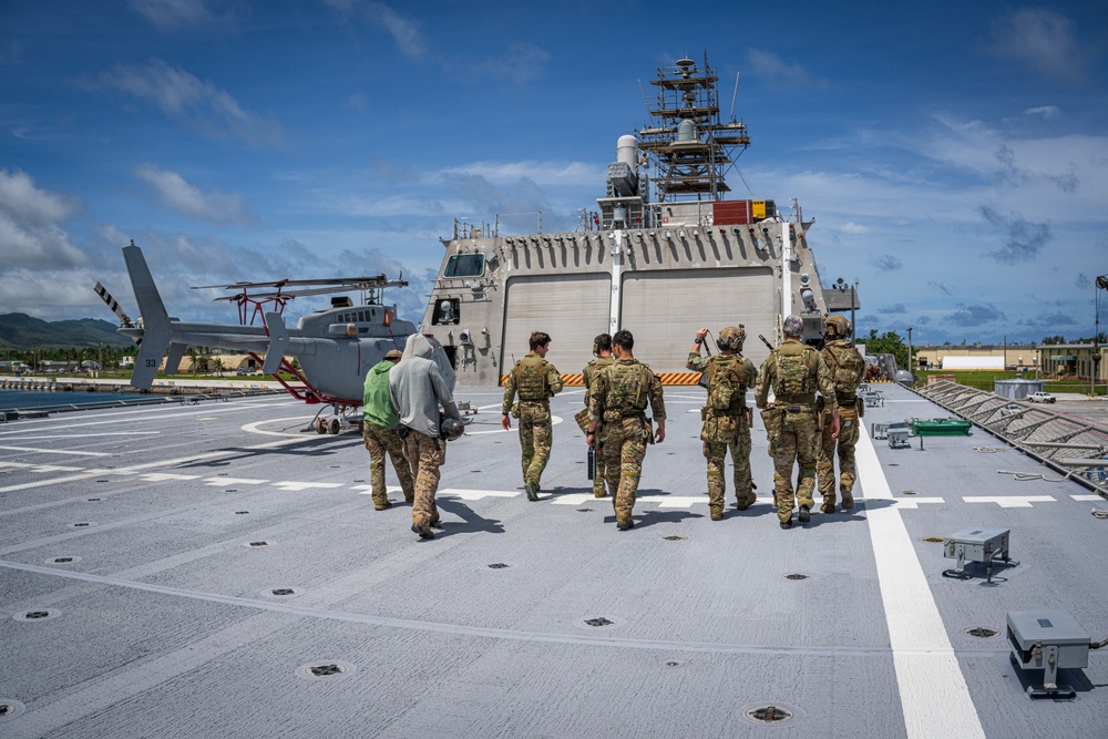 DVIDS - Images - EODMU5 Flight Deck Response Training Aboard LCS 14 ...