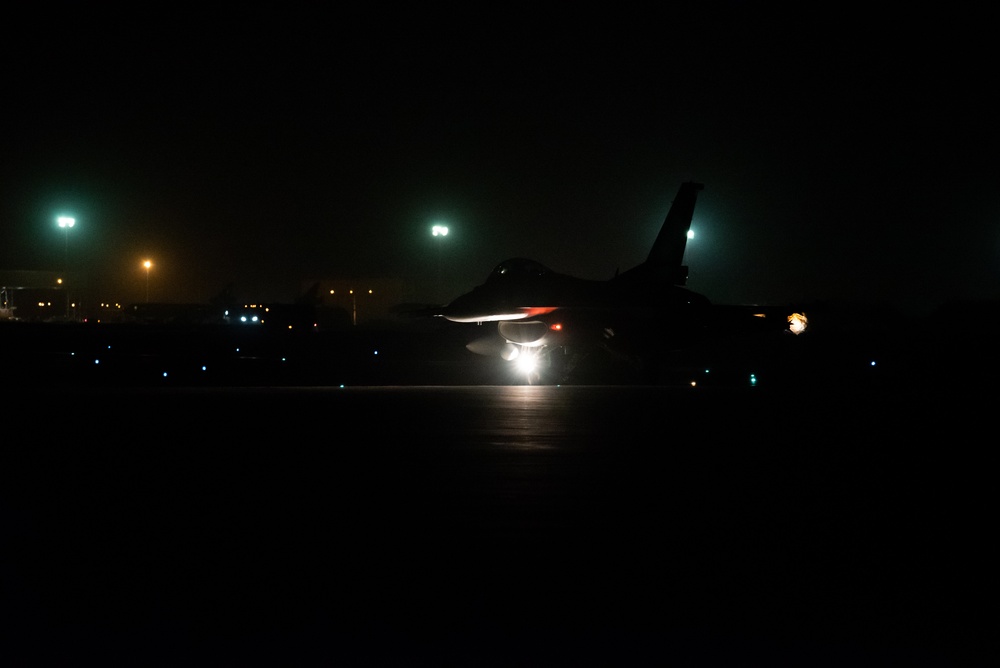 125th EFGS conducts hot pit refueling